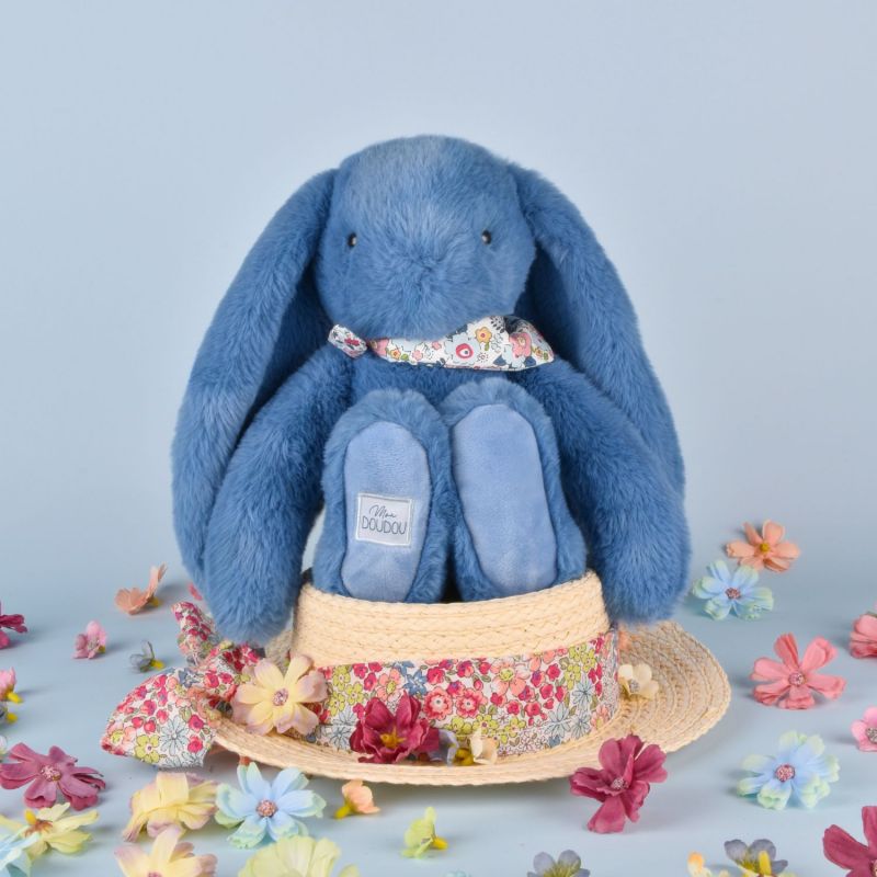 Image d'ambiance de présentation du produit Peluche Lapin Fleurette Bleu (25 cm) - Doudou et Compagnie